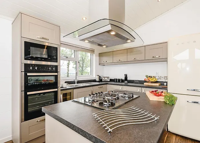 Thanet Well Lodges Resort *